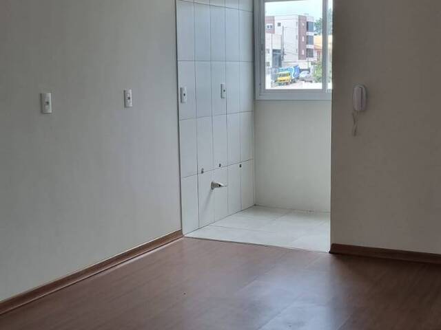 Apartamento para Venda em Caxias do Sul - 3