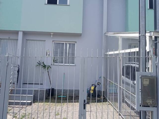 #1090 - Casa para Venda em Caxias do Sul - RS