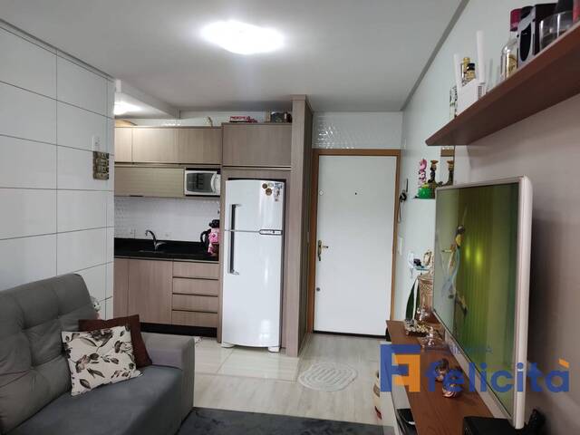 Apartamento para Venda em Caxias do Sul - 2