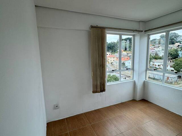 Apartamento para Venda em Caxias do Sul - 2