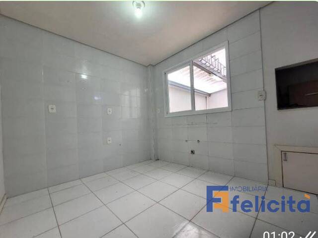 Apartamento para Venda em Caxias do Sul - 3