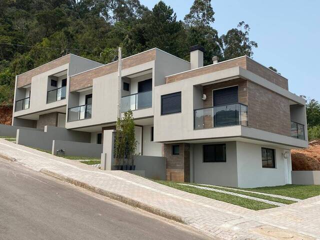 Apartamento para Venda em Caxias do Sul - 1