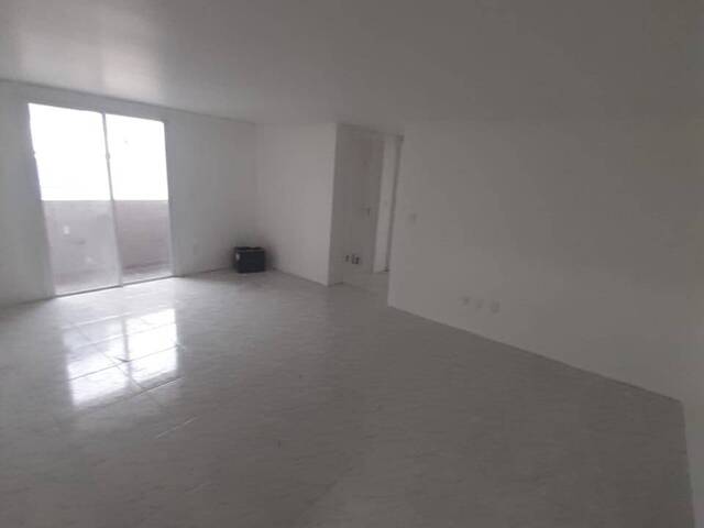 Apartamento para Venda em Caxias do Sul - 5