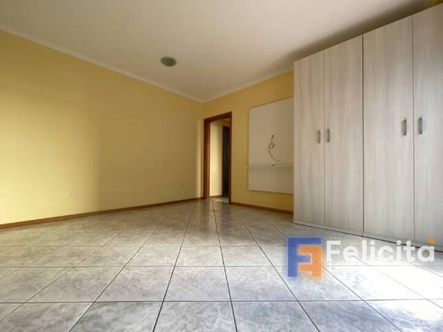 Apartamento para Venda em Caxias do Sul - 5